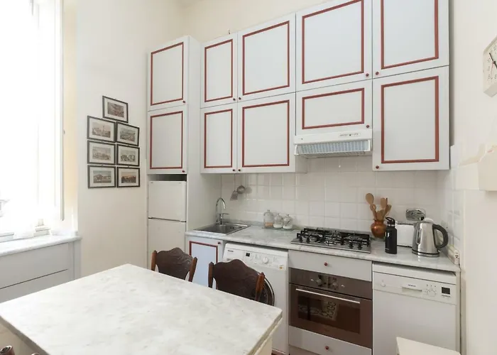 Appartamento Nizza Bourgeois Family Roma
