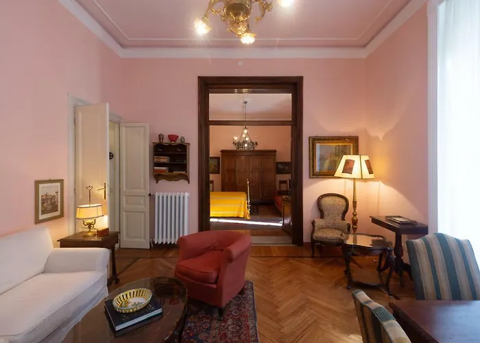 Nizza Bourgeois Family Roma